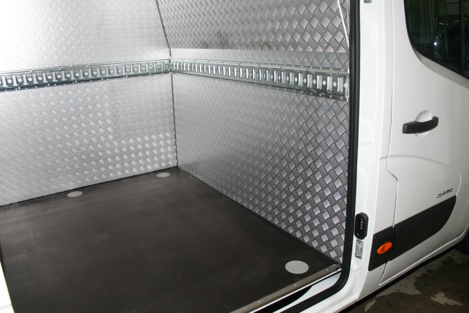 Seitenwandverkleidung